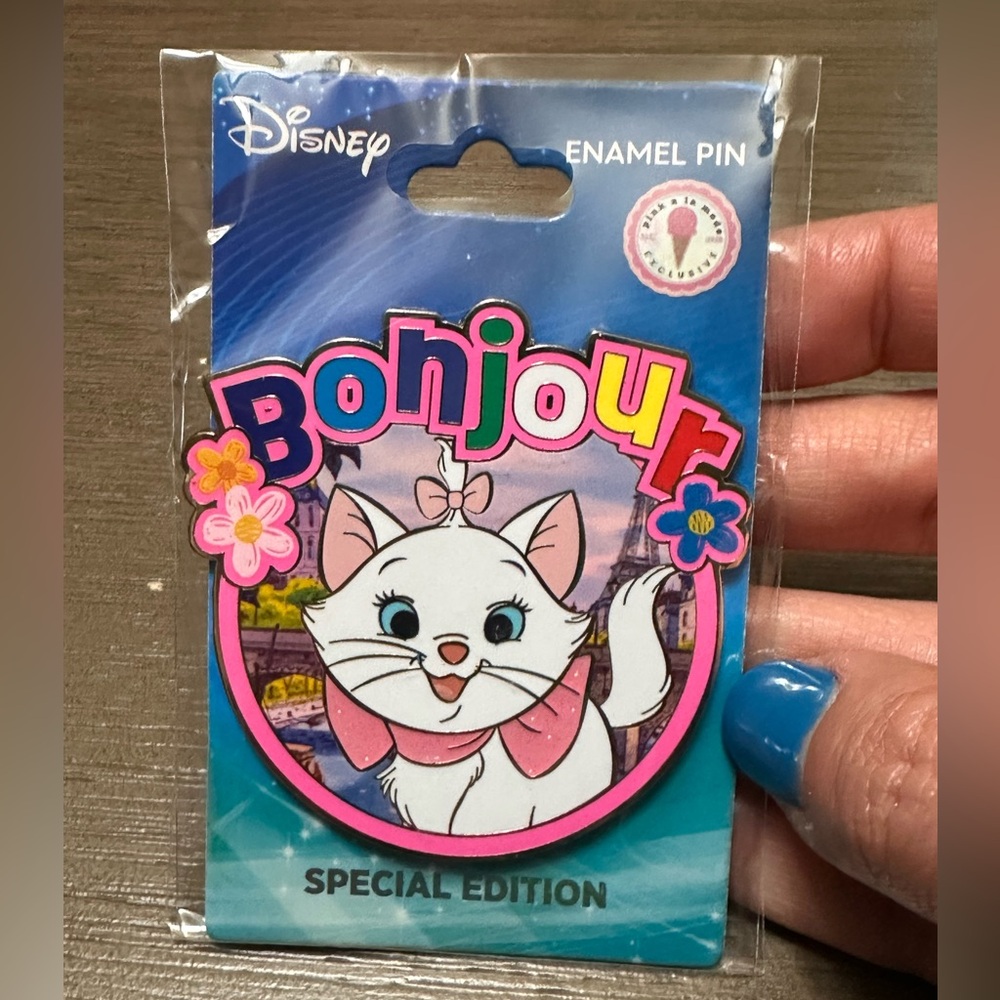Disney Pink a la Mode The Aristocats Marie "Bonjour" Pin Special Edition